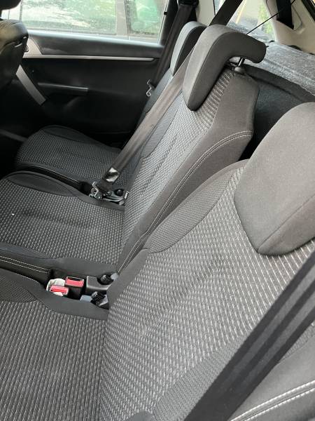 Voiture d’occasion CITROEN C4 PICASSO I Ph2 1.6 HDI 112 Millénium. BV6 - 5p. avec Radar de recul et régulateur + limiteur de vitesse ainsi que Crochet d’Attelage AR. Garantie 12 Mois.