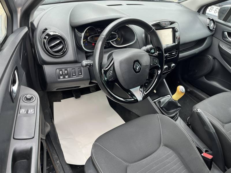 Voiture d’occasion RENAULT CLIO IV 1.5 DCI 90 Limited 5p. avec Radars de Recul et régulateur + limiteur de vitesse ainsi que GPS Europe Tactile. Garantie 12 Mois.